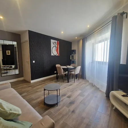 Διαμέρισμα Korzo Ii *